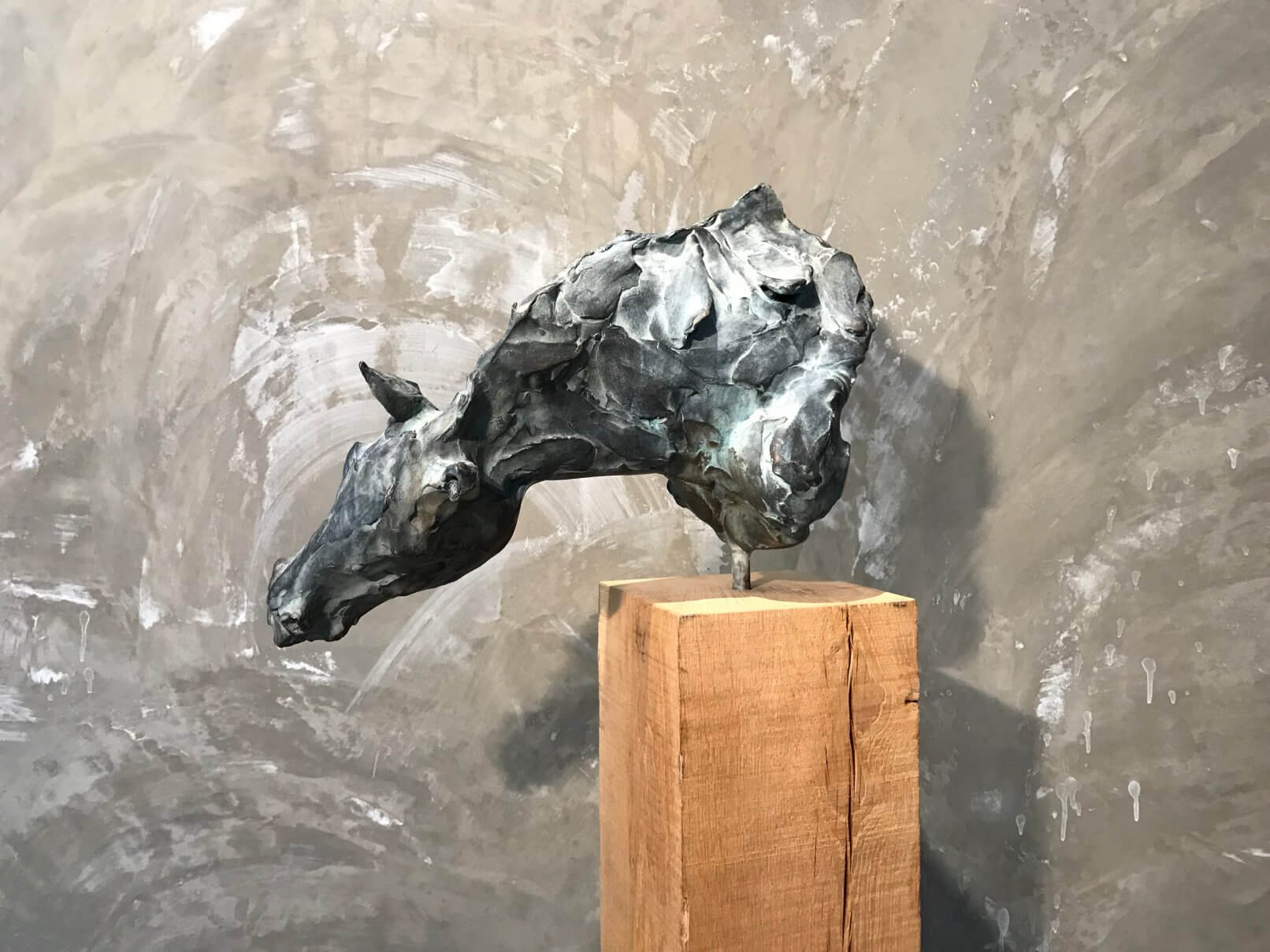 Horse head sculpture bronze Remus