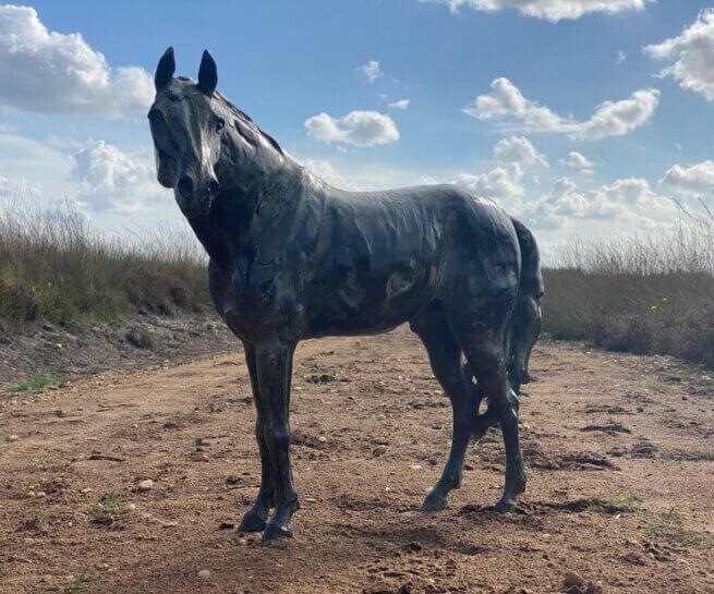Sculpture de cheval en bronze Étalon