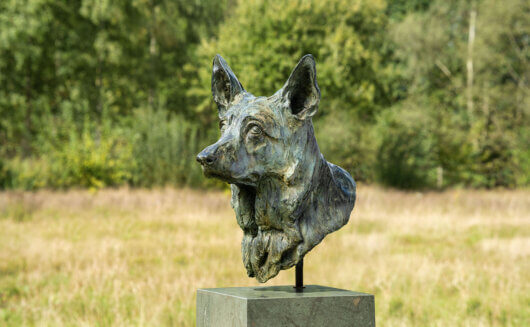 Statue de chien Berger Allemand tête en bronze Statue de chien Berger Allemand tête en bronze