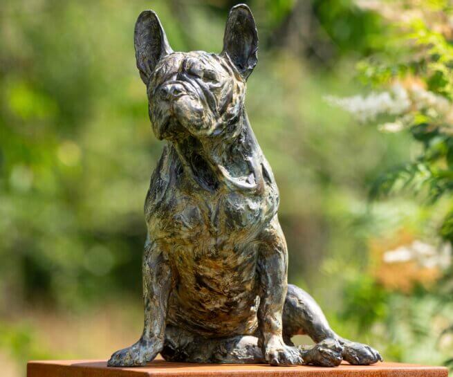 Hundestatue Französische Bulldogge Bronze Sitzend